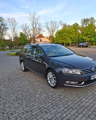 Volkswagen Passat cena 39900 przebieg: 278000, rok produkcji 2013 z Łochów małe 277